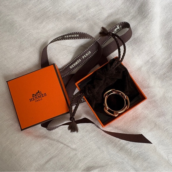 Hermes Regate scarf 90 ring in rose gold - Picture 5 of 6